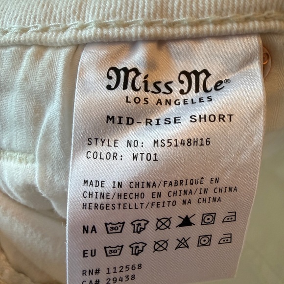Miss Me White Denim Mid-Rise Shorts - Classic Casual Summer Style - Picture 11 of 14